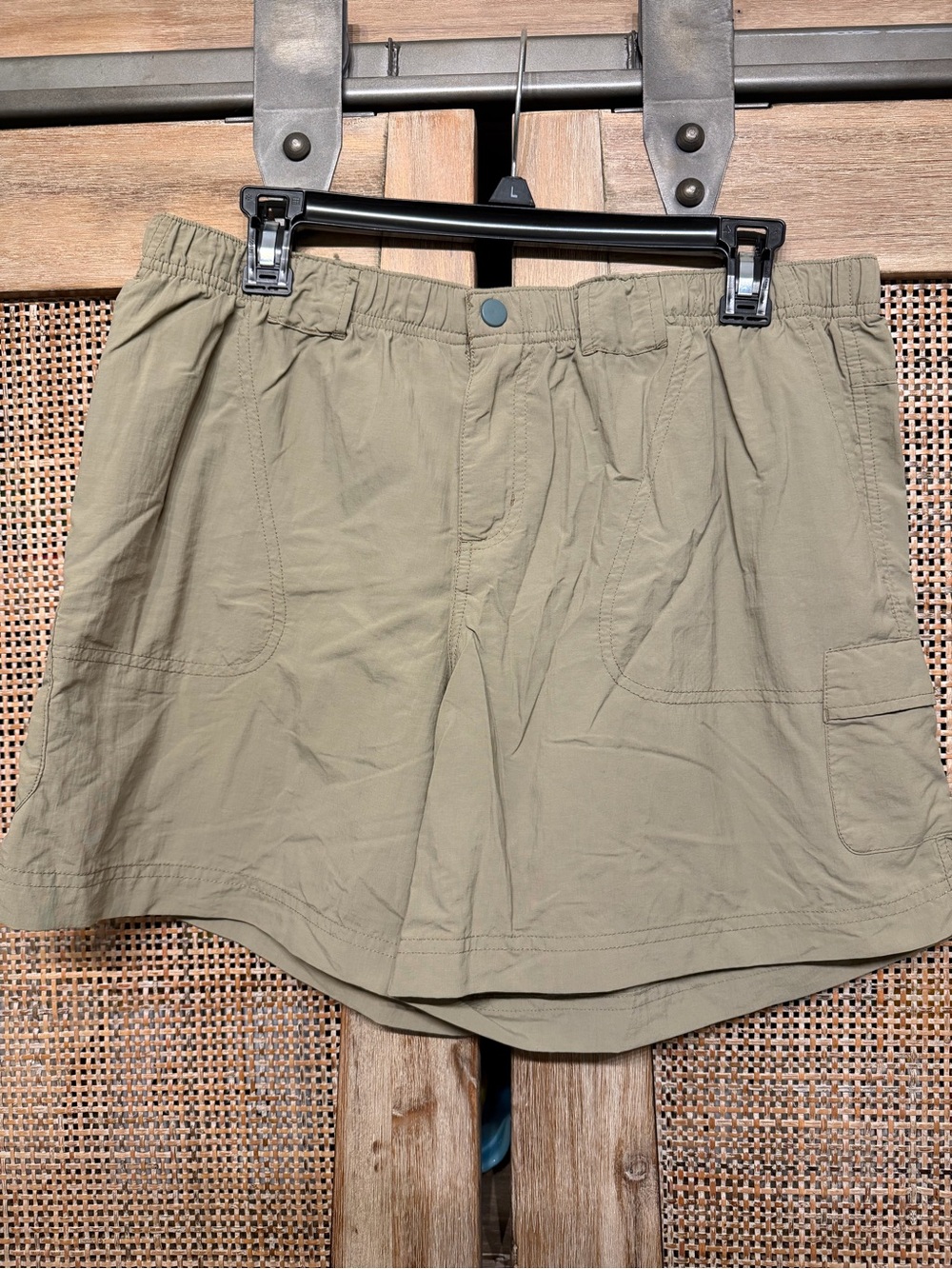 Columbia Women’s khaki Shorts